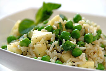 Ensalada de arroz y manzanas