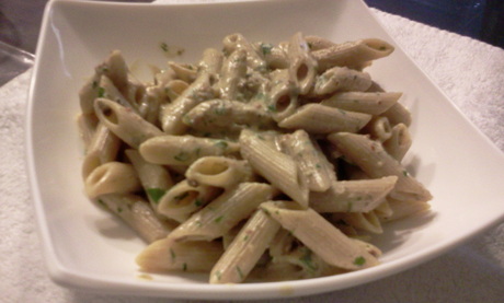 Pasta corta con salsa de tomate seco