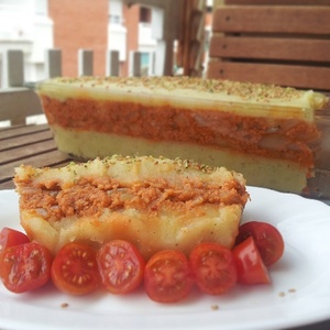 Pastel de no-carne y puré de patatas