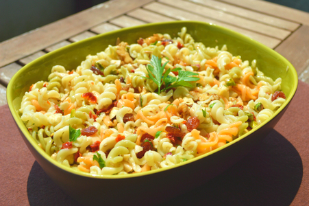 Ensalada de pasta con frutos secos