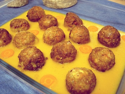 Albóndigas de tofu en salsa de albaricoques