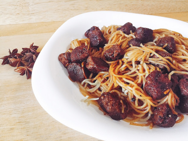 Noodles con soja agridulce