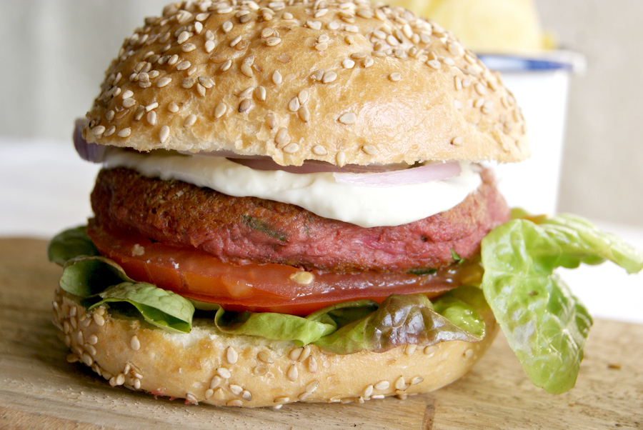 Hamburguesa de avena y tofu ahumado