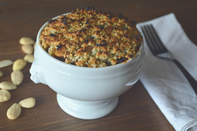 Pasta con portobellos, espinacas y gratinado de almendras